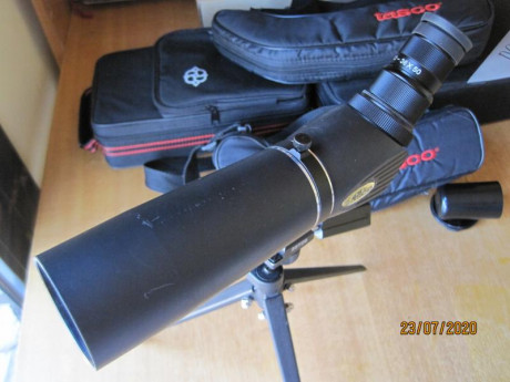 RESERVADO telescopio TASCO 12-36x50 (con trípode) en buen estado tanto estética como funcional.

PRECIO: 11