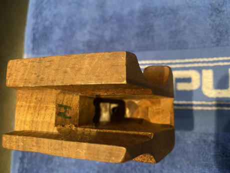 Buenos días:

  VENDIDA   Cacha Morini talla M de la mano izquierda, para las pistolas Walther GSP o GSP 00