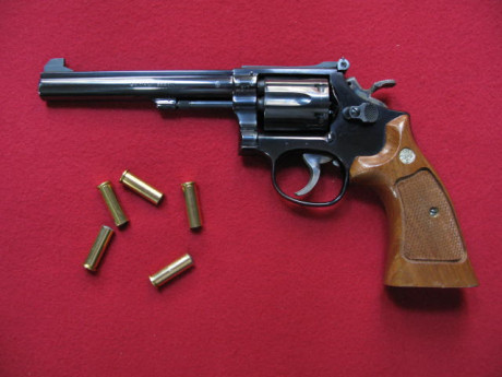 Vendo Smith Wesson k14 calibre 38,perfecto estado 400 + porte aprox 25 euros 01