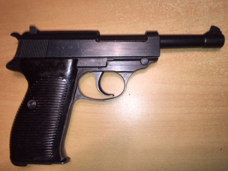 SE HA REBAJADO DE PRECIO-Se trata de una pistola Walther P 38 con el código CYQ  (Speewerke) y por su 01