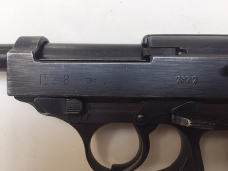 SE HA REBAJADO DE PRECIO-Se trata de una pistola Walther P 38 con el código CYQ  (Speewerke) y por su 51