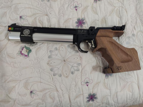 Vendo pistola lp50 en perfecto estado sin marcas sin arañazos como nueva. Se vende por no usar. Esta en 00