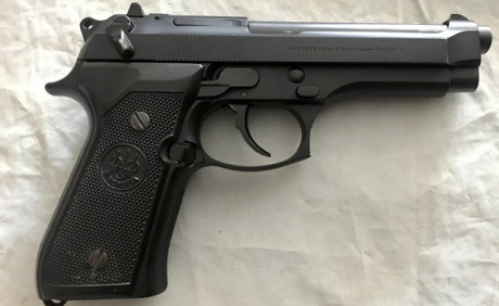 Vendo pistola Beretta 92FS cal.9Pb y kit del cal. 22lr original Beretta. Tanto la pistola como el kit 00