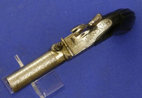 Voy a colocar unas fotos de un arma larga alemana de llave de mecha del siglo XVI. 130