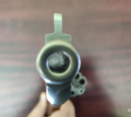 Vendo revólver Taurus 357 magnum en 6 pulgadas en perfecto estado.
Se vende por hacer hueco para otro 11