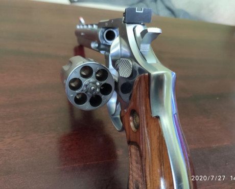 Vendo revólver Taurus 357 magnum en 6 pulgadas en perfecto estado.
Se vende por hacer hueco para otro 11
