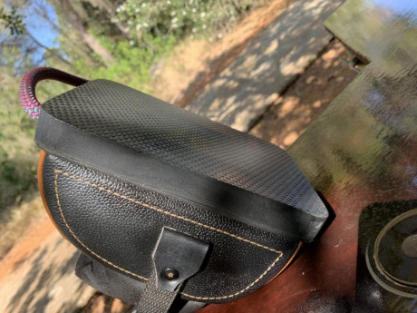 Hola,
llevo poco más de un mes tirando en Mini F-Class, a 100 y 50m, tengo una Anschutz 54, y necesito 70