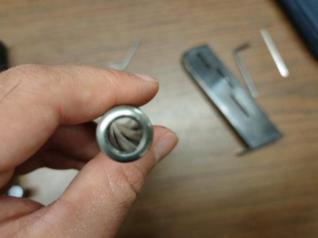 Pongo a la venta mi HK P9s  del 9mm y guiada en F, el arma se encuentra en Pamplona y se puede ver y probar 32