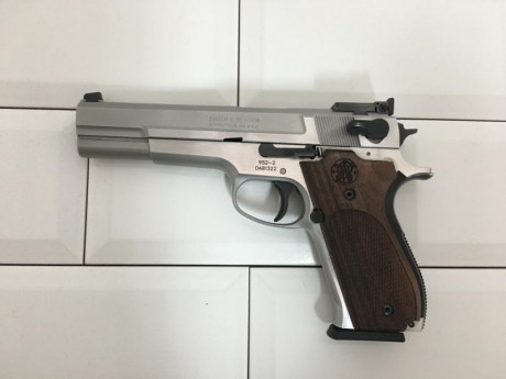 Hola compañeros, vendo esta magnífica Smith & wesson 952-2 performance center 9mm parabellum. Qué 02