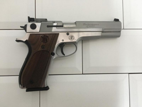 Hola compañeros, vendo esta magnífica Smith & wesson 952-2 performance center 9mm parabellum. Qué 01