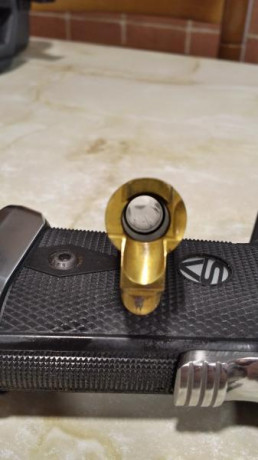 Vendo Infinity SVI . Se incluye dos cargadores de 20 cartuchos  cada uno y una funda funda Super Ghost 00