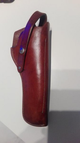 Buenas tardes,

Vendo funda de cuero marrón astra para revolver de seis pulgadas, modelo 26RA.

Se encuentra 00