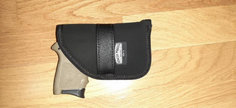 Vendo pistola Smith Wesson MP Bodyguard calibre 380 que es el 9 corto. Pistola comprada en enero de este 10