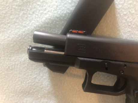 Buenos dias
Vendo Glock 17 Gen4, muy muy poco uso, con 4 cargadores (3 de ellos nuevos) alza regulable 12