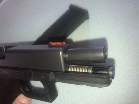 Buenos dias
Vendo Glock 17 Gen4, muy muy poco uso, con 4 cargadores (3 de ellos nuevos) alza regulable 10