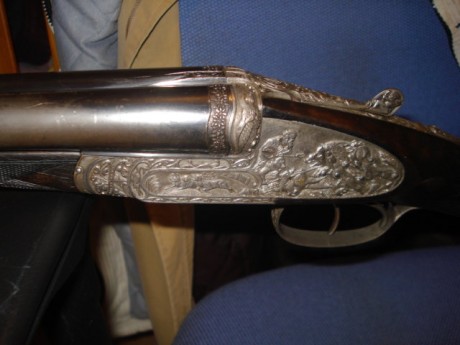 Hola a todos.
He visto una preciosa escopeta de un compañero de alicante de la marca muguruza.
El arma 171