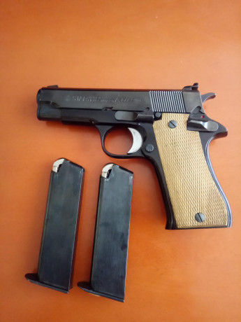 Vendo Pistola Star modelo BKM del calibre 9PB con 2 cargadores. Para guiar en A, B o F. Precio 130€ más 01