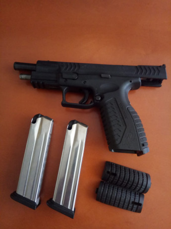 Vendo Pistola Herbert Schmidt modelo XDM calibre 9PB con 2 cargadores. Para guiar en A, B o F. Precio 00