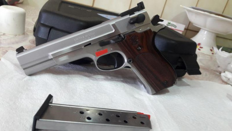 Vendo s&w 952-2 en estado impecable tanto estetica como mecanicamente.Poco hay que decir que ya no 02