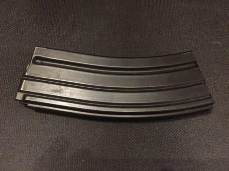 VENDIDOS!
Se venden cargadores tipo AR15:

1-Cargador acero marca HK, 30 cartuchos, nuevo, difícil de 00