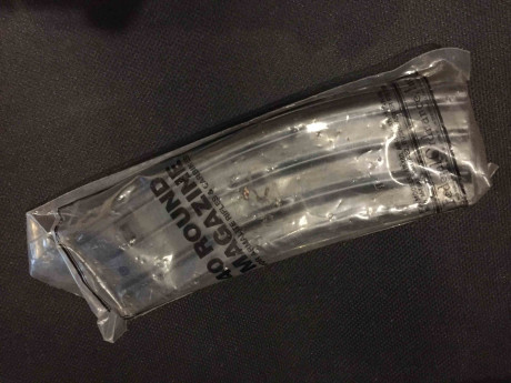 VENDIDOS!
Se venden cargadores tipo AR15:

1-Cargador acero marca HK, 30 cartuchos, nuevo, difícil de 11