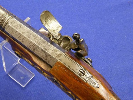 Voy a colocar unas fotos de un arma larga alemana de llave de mecha del siglo XVI. 161