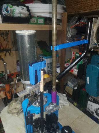 Dillon 650 XL.
En calibre 40S&W.
Sin certificado de homologacion. 
En perfecto estado, sin la base 00