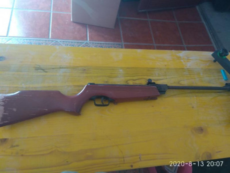 Hola compañeros, alguien puede identificar esta carabina? Y algo de informacion sobre ella? Su estado 00