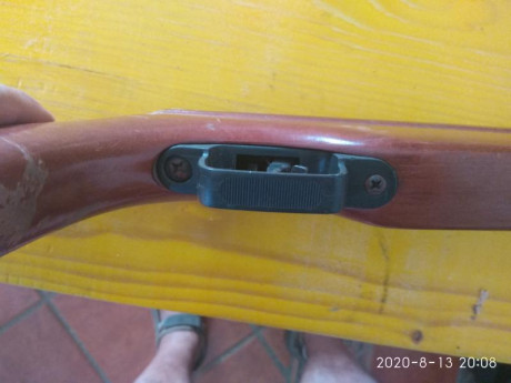 Hola compañeros, alguien puede identificar esta carabina? Y algo de informacion sobre ella? Su estado 22