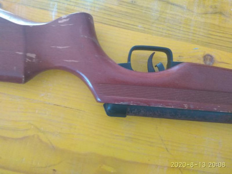 Hola compañeros, alguien puede identificar esta carabina? Y algo de informacion sobre ella? Su estado 21