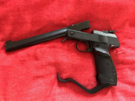 Saludos a la buena gente del foro,  vendo walther LP2 de aire PRE comprimido en buen estado, funcionando 02