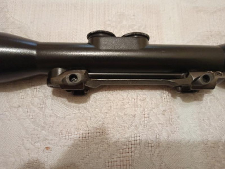 Buenas tardes, arreglando un armario, ha aparecido este visor ZF 6/S carl Zeiss jena DDR. Es muy antiguo. 10