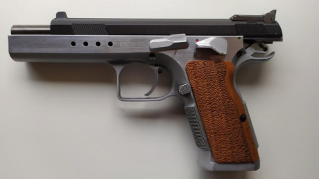 Se vende Kit calibre 22LR para Tanfoglio Limited Custom HC (armazón largo). Solo sirve para este modelo. 12