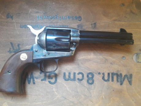 Esta inscrito en la autorización de coleccionsita de replicas y reproducciones, obviamente ers un Colt 02