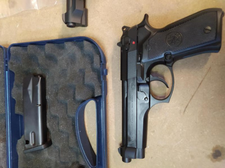 Hola
Cambio Beretta 92 fs mas kit del 22 lr muy nuevo. Muy poco uso, se puede probar y ver. Tengo los 02