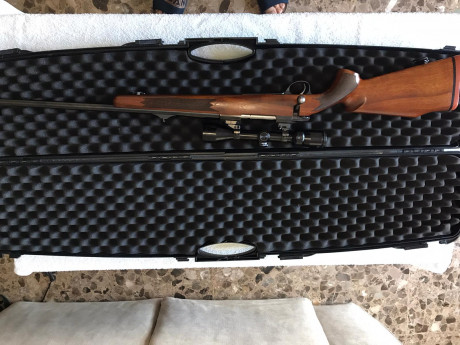 Buenos días ! Vendo por dejar las monterías un sako L691 en calibre 3006 , súper preciso , con monturas 22