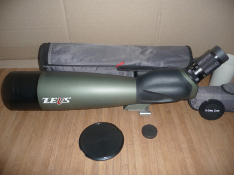 Vendo telescopio terrestre marca ZEUS, modelo TS100 de 22x67x100mm. Se acompaña trípode de acero inoxidable 00