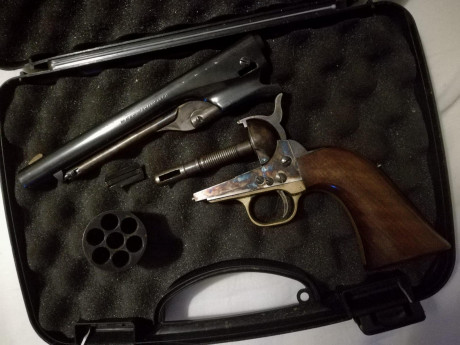 VENDIDO 

Se vende revolver de avancarga Colt Army Steel Cased calibre 44 fabricado por Pietta.

175 euros 01