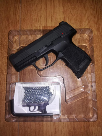 VENDIDA réplica de Sig Sauer P-365 accionada mediante bombonas de co2.

Semiautomática dotada de sistema 00