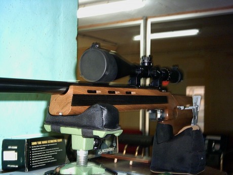 Saludos amigos
Bueno tardó un poco pero al final llegó.
Aquí está con su visor leaper preparada para bench 02
