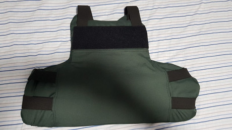 Por no usar debido a destino vendo chaleco antibalas Corrservic TC10que lleva guardado unos años. Tiene 02
