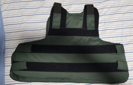 Por no usar debido a destino vendo chaleco antibalas Corrservic TC10que lleva guardado unos años. Tiene 00