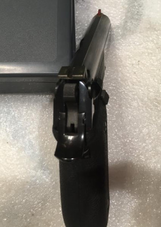 Se vende Astra A-60 , como no es muy habitual este modelo y aún mucho menos documentada en F, lo voy a 00