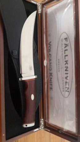 Se vende precioso cuchillo de la fallkniven en acero laminado cos marcado con el número 15 un cuchillo 00