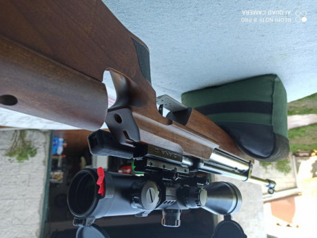 Estoy terminando una culata al aceite de linaza. La madera ya no absorve mas aceite. La ultima capa una 30