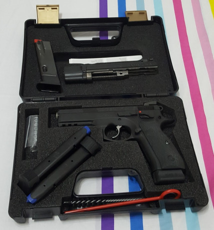  ***VENDIDA***

***El arma está vendida, gracias a todos por el interés***    

Vendo CZ Shadow de 9mm 00