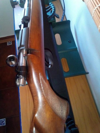 Vendo carabina CZ 452 Luxe en calibre .22 LR
 En perfecto estado de uso, tanto cañón, madera y acción. 11