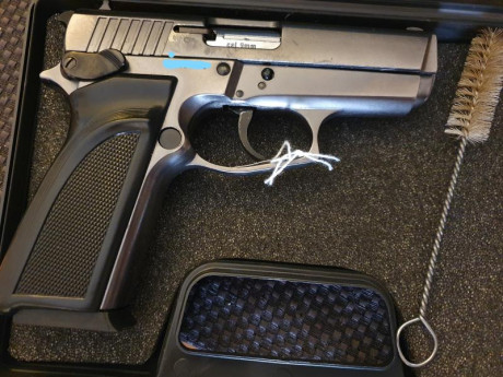 Buenas

Vendo una detonadora Blow Magum tipo compac en calibre 9mm de fogueo.

El precios sería de 85 00