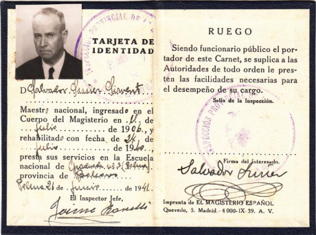  EN RECUERDO Y HOMENAJE A LOS QUE YA NO ESTÁN. 

Si pones en  GOOGLE   PASAPORTES EN LA MEMORIA  da igual 151