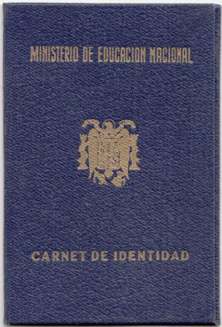  EN RECUERDO Y HOMENAJE A LOS QUE YA NO ESTÁN. 

Si pones en  GOOGLE    PASAPORTES EN LA MEMORIA   da 150